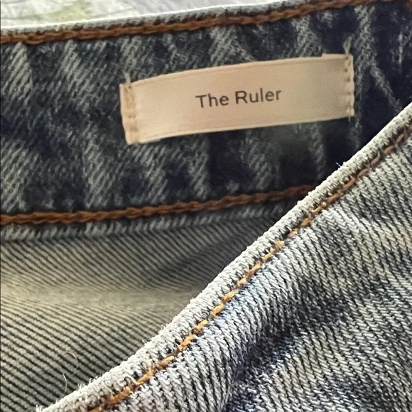 Frame Denim Women's The Ruler Straight Leg Jeans in light blue - Picture 4 of 7